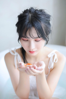 女大学生沙龙卧室